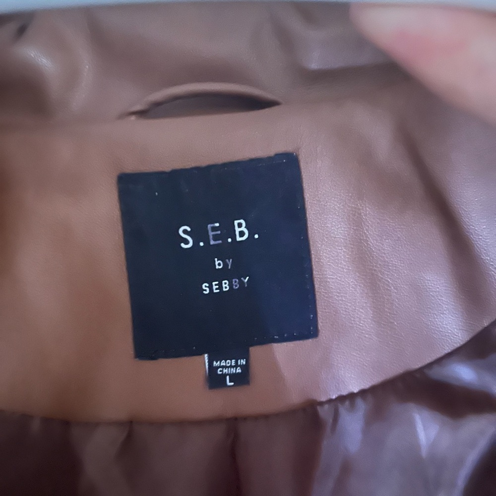 Brown leather Puffer Jacket - Picture 2 of 2